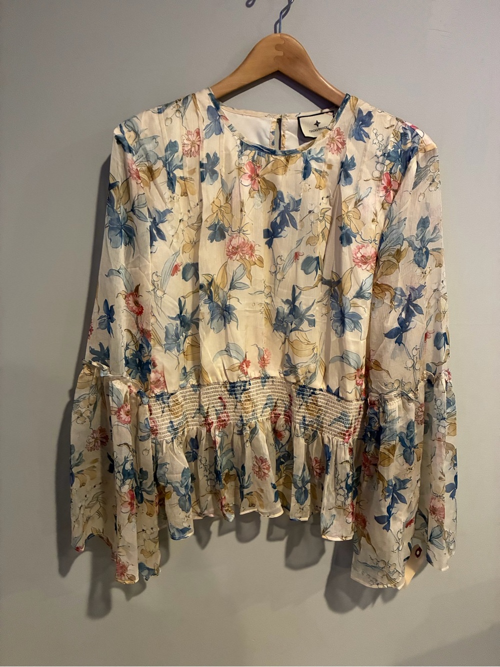 Tuckernuck snowberry floral blouse XXXL